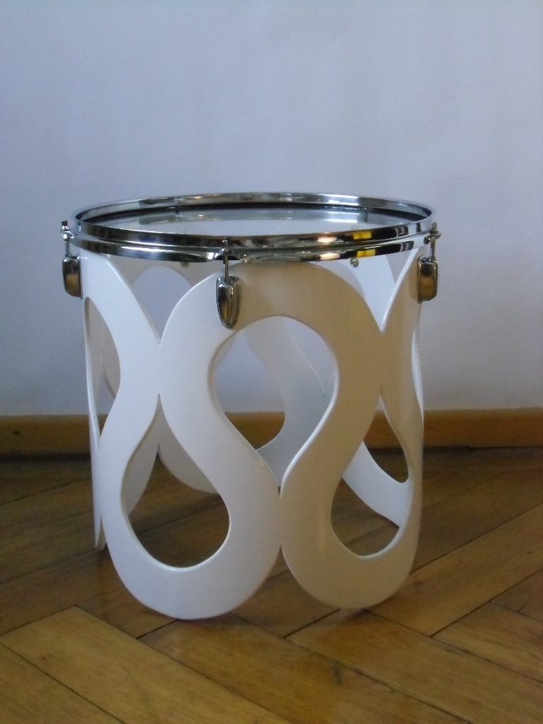 Schlagzeug Trommel, 6mm Float Glas, Lack, Gummi. Floor tom,6mm float glass,paint,rubber. Size: 43cm x 43cm